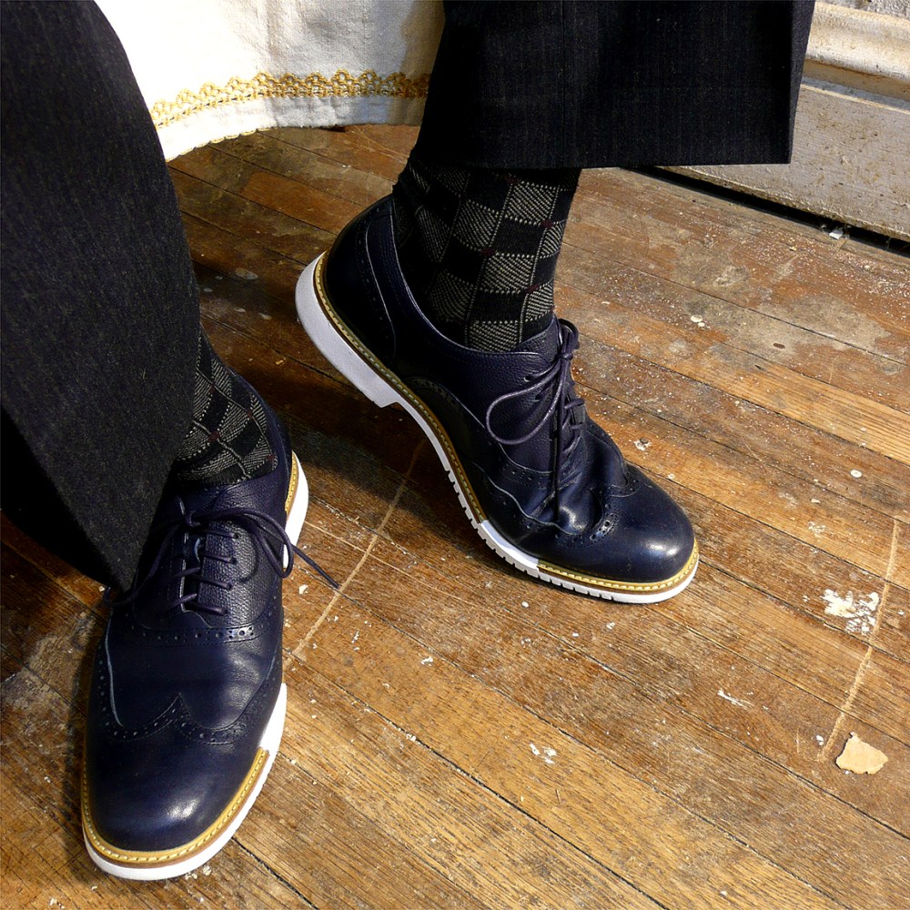navy wingtips